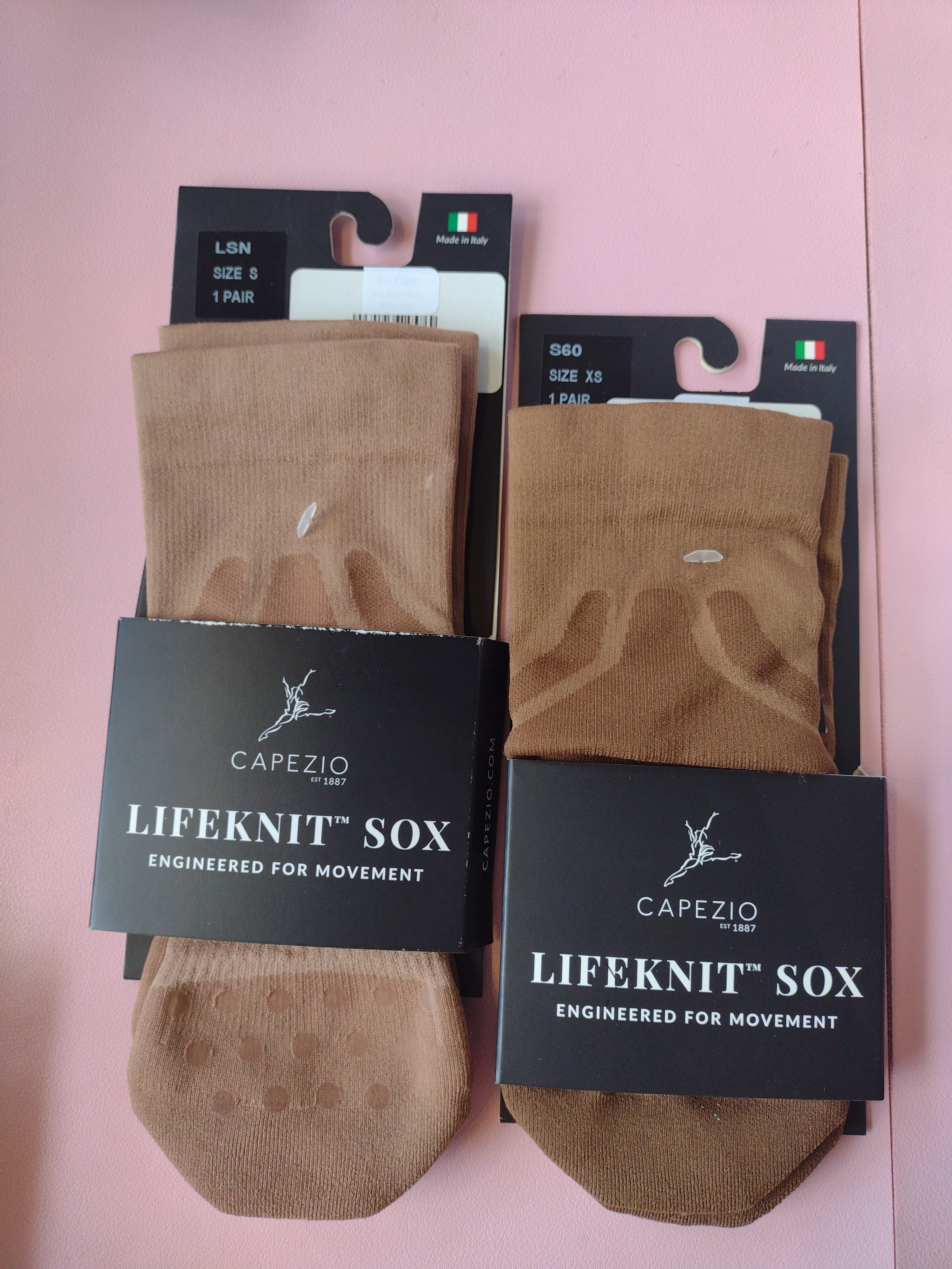 Capezio LifeKnit Sox H066